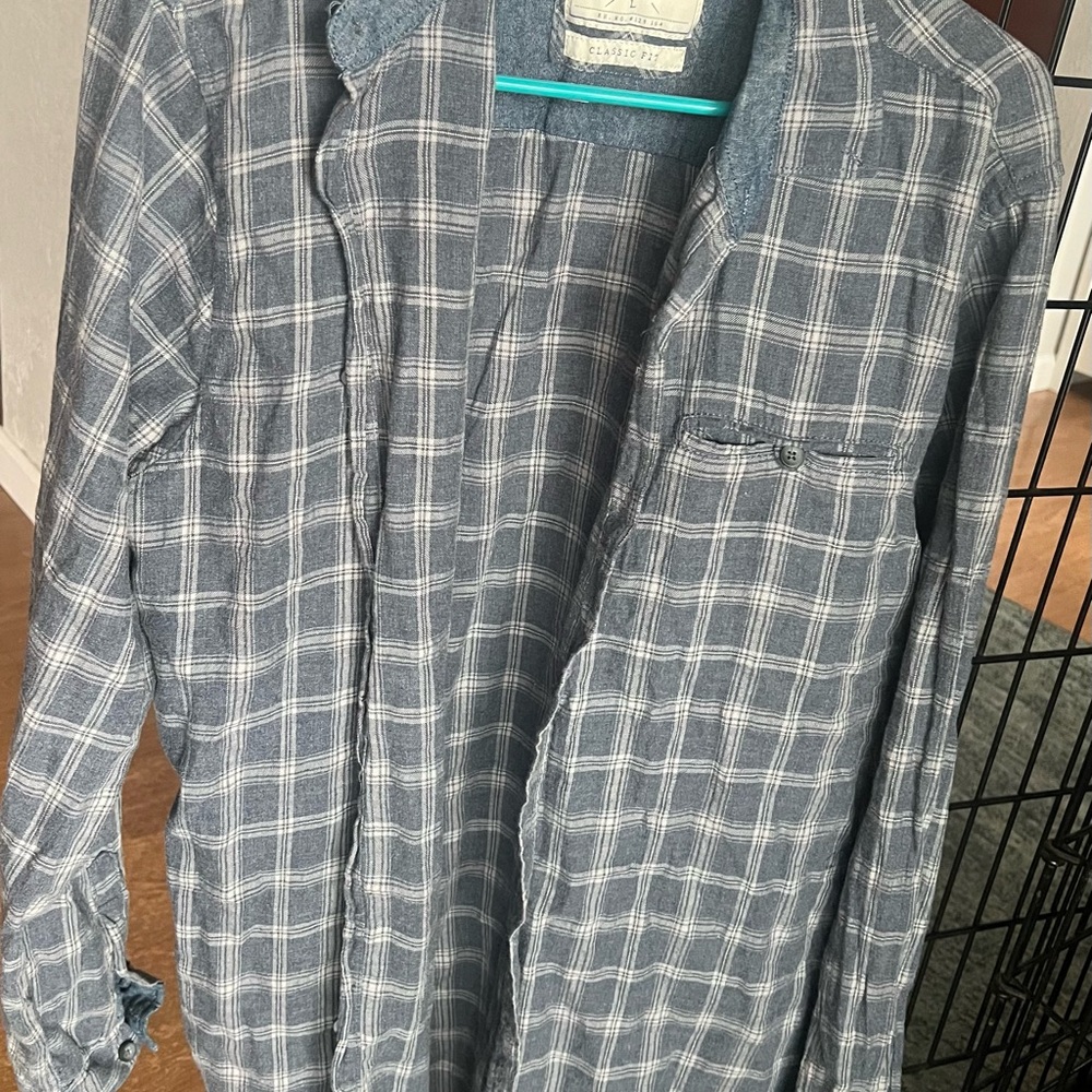 Men's Blue and Gray Plaid Casual Button Down Shirt
